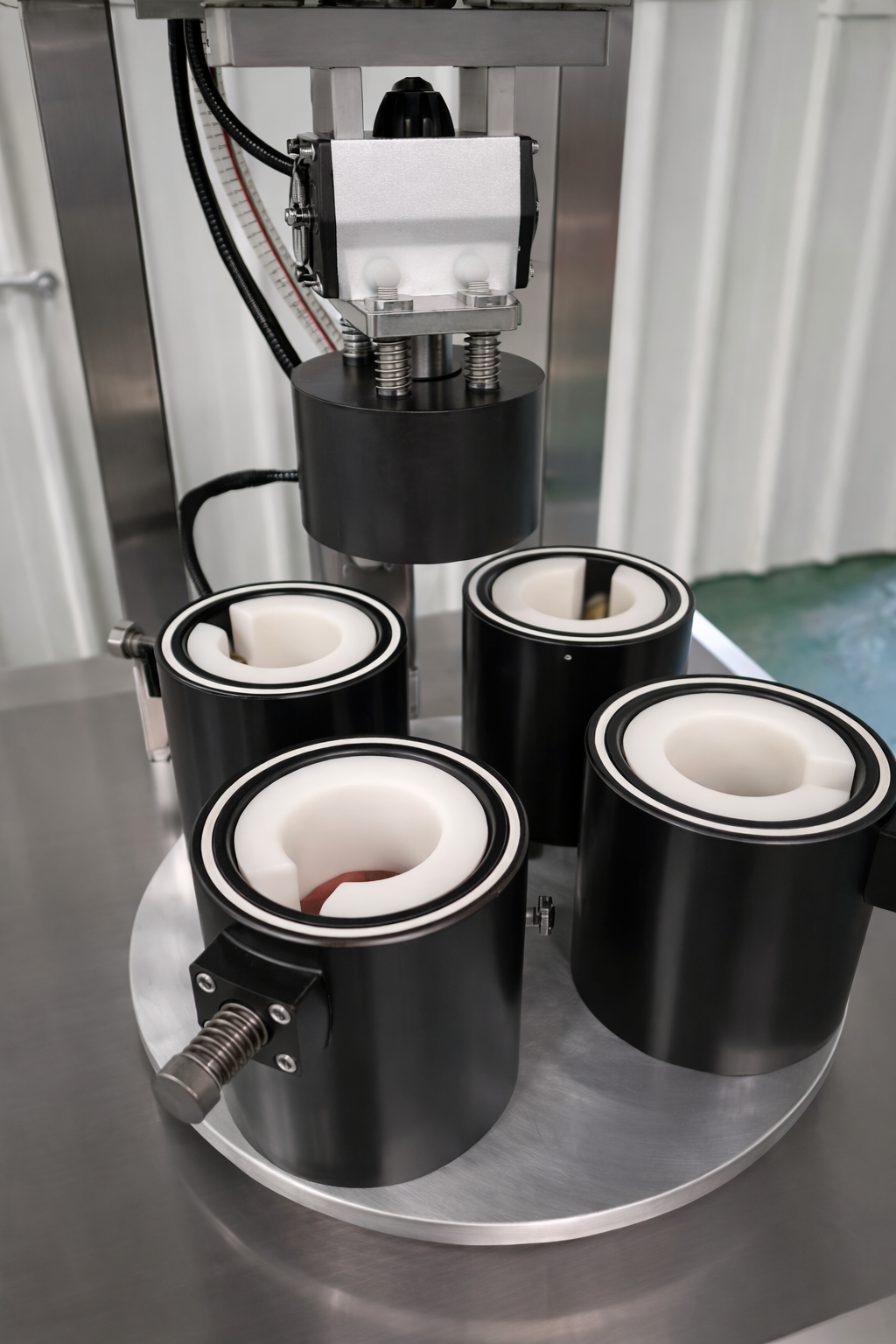 التلقائي آلة الزجاج جرة المسمار السد آلة المربى فراغ الزجاج زجاجة السدادة آلة